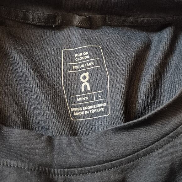 On Cloud Run On Clouds Focus Tank Mens Large Logo Sleeveless Top Black Wicking - Picture 6 of 10